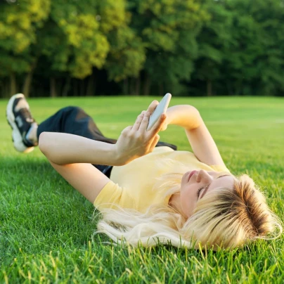 Trávník univerzální tmavozelený Premium Profi Line - osivo Kiepenkerl - směs - 1 kg