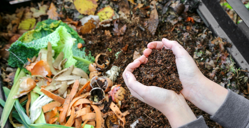 Nejlepším pomocníkem v zahradě je dobře vyzrálý kompost